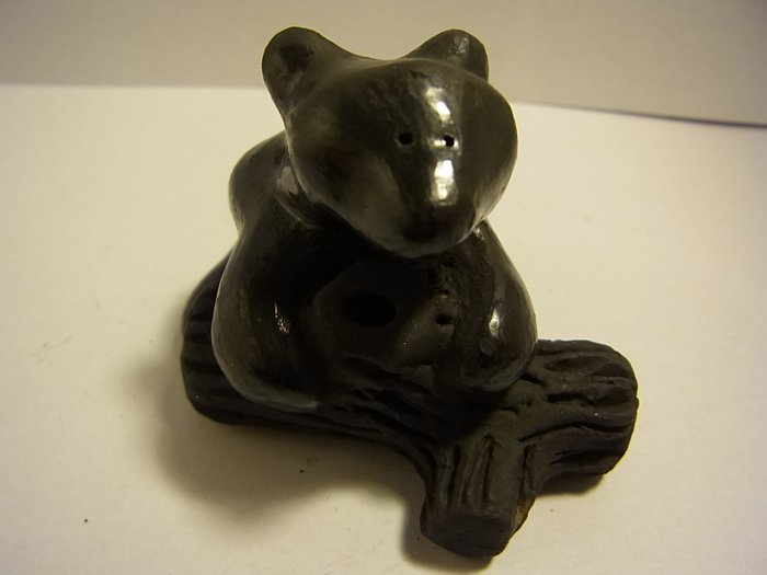 SANTA CLARA PUEBLO・サンタクララ・プエブロ族 ＜Paul&Dorothy Gutierrez＞黒色土器・POTTERY  【Bear/ベアー・くま】　17n04 - Little Cloud - リトルクラウド 渋谷区恵比寿・代官山のインディアンジュエリー専門店