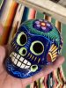 【MEXICO/メキシコ】ハンドメイド＜カラベラ/死者の日のお祭り＞タラベラ焼き・陶器　シュガースカル・骸骨　置物　21N36