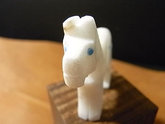 ズニ族　フェティッシュ　ヴィンテージ　馬 Zuni Fetishes】ズニ族ハンドメイド石彫フェティッシュ＜HORSE