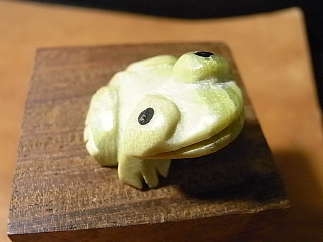 Zuni Fetishes】ズニ族ハンドメイド石彫フェティッシュ＜Frog/フロッグ