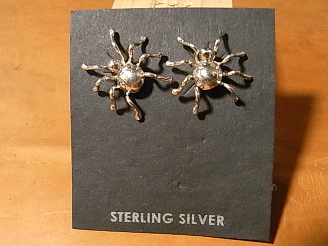 ナバホ族【Effie Garfield】＜SILVER SPIDER/シルバー製スパイダー・蜘蛛＞スタッドピアス　23J120 - Little  Cloud - リトルクラウド 渋谷区恵比寿・代官山のインディアンジュエリー専門店