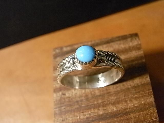 ナバホ族【J.Yazzie】＜キングマン・ターコイズ＞スタンプワーク