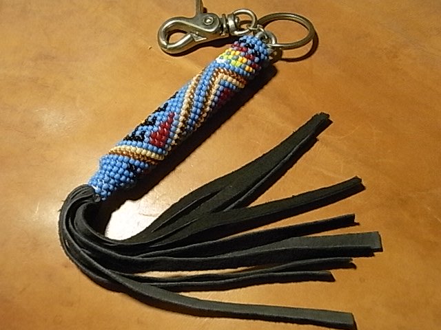 ナバホ族ビーズワーク【NAVAJO Rug/ナバホラグ・幾何学デザイン】＜ぺヨーテステッチ＞＆レザーフリンジ キーホルダー 23S19 -  Little Cloud - リトルクラウド 渋谷区恵比寿・代官山のインディアンジュエリー専門店