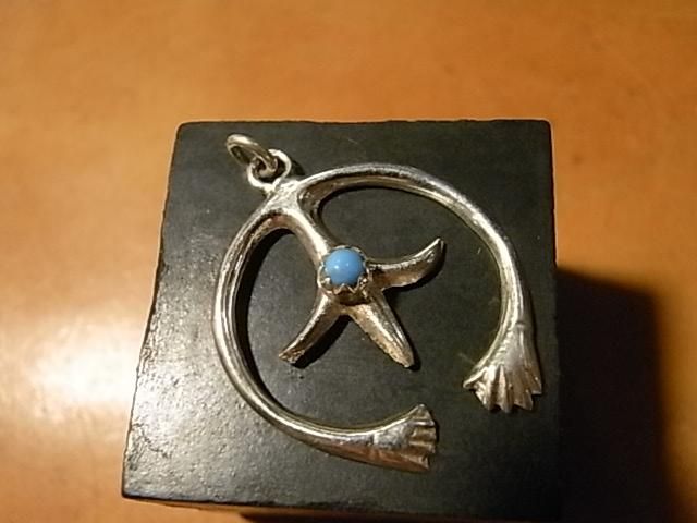 60s ナバホ族　ナジャ　シングル　インディアンジュエリー　スターリングシルバー 60s ナバホ族 ナジャ シングル インディアンジュエリー スターリング