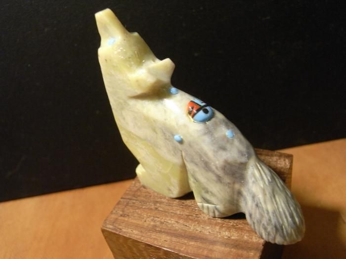 Zuni Fetishes】ズニ族ハンドメイド石彫フェティッシュ＜Coyote