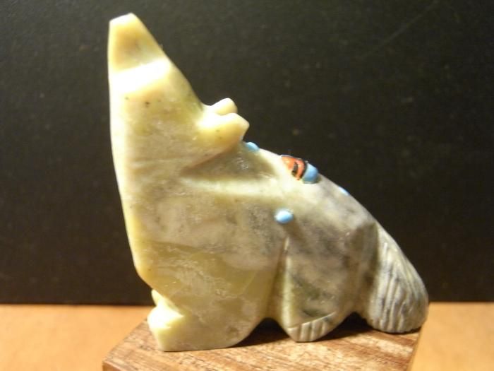 Zuni Fetishes】ズニ族ハンドメイド石彫フェティッシュ＜Coyote or