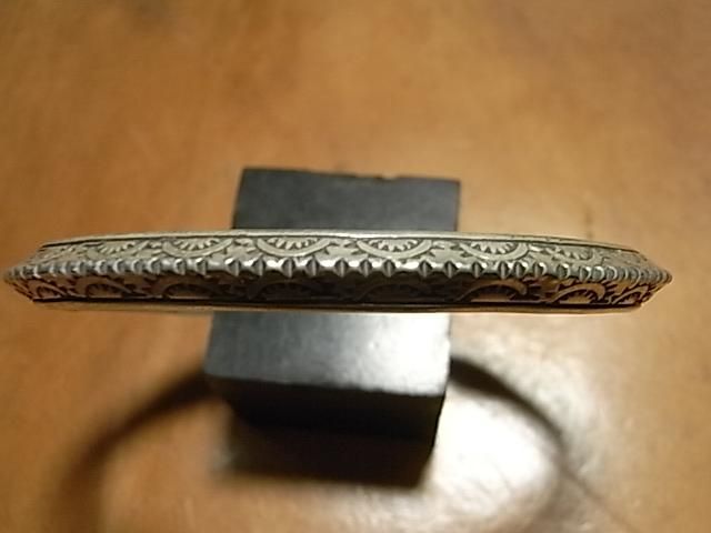 ナバホ族＜WYLIE SECATERO/ワイリー・セカテロ＞トライアングル