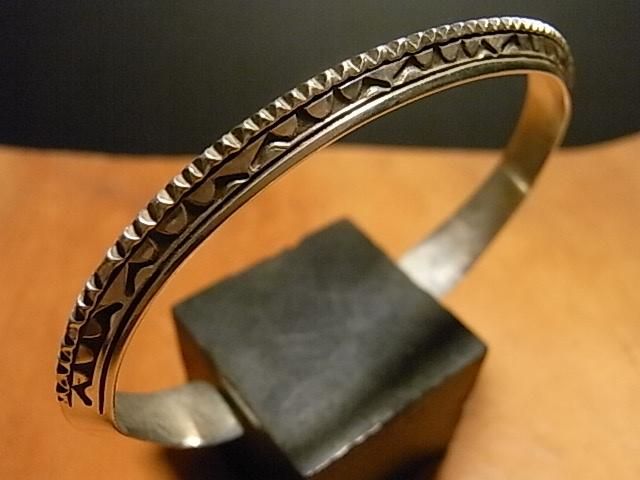 【へんおじ】WYLIE SECATERO ワイリー セカテロ バングル へんおじ】WYLIE SECATERO ワイリー セカテロ バングル Whlie