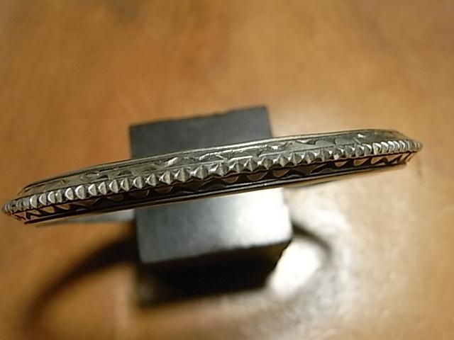 ナバホ族＜WYLIE SECATERO/ワイリー・セカテロ＞トライアングル