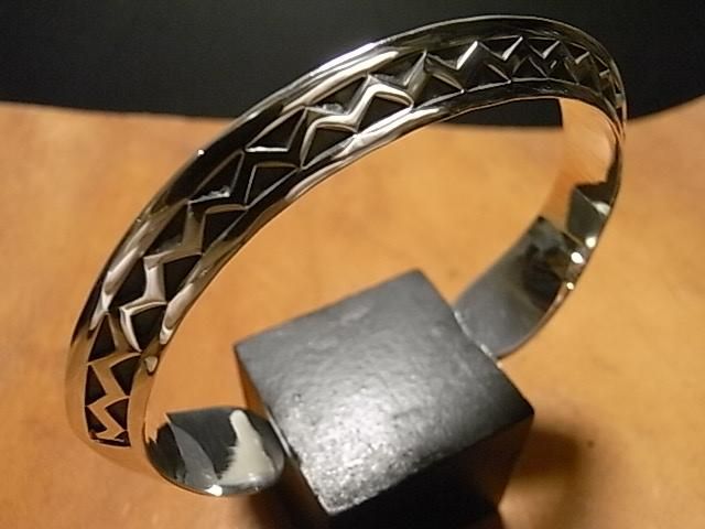 【値下げ】【大きめサイズ美品】ワイリーセカテロ ヘビーゲージバングル ナバホ族 182153047_o8.jpg?