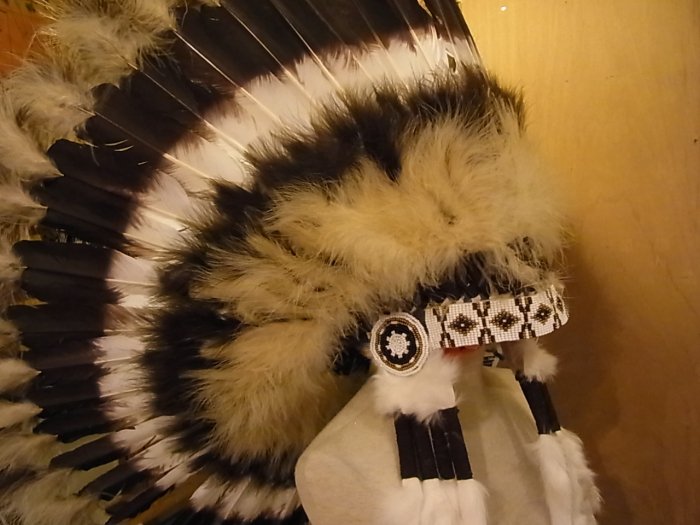 ナバホ族ウォーボンネット＜WAR BONNET＞インディアンの羽根飾り③