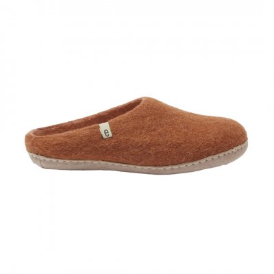 <img class='new_mark_img1' src='https://img.shop-pro.jp/img/new/icons1.gif' style='border:none;display:inline;margin:0px;padding:0px;width:auto;' />Slipper Light Brown (L:25-27cm)