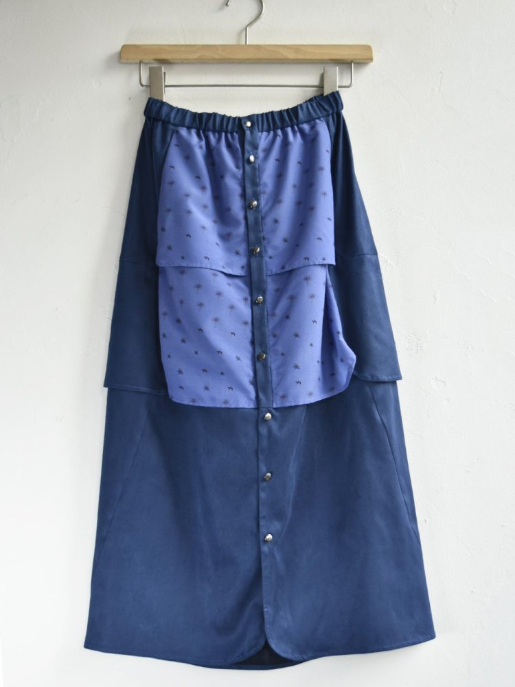 and a flower suede skirt| NAVY.WO ネイビーウォ公式オンライン通販サイト