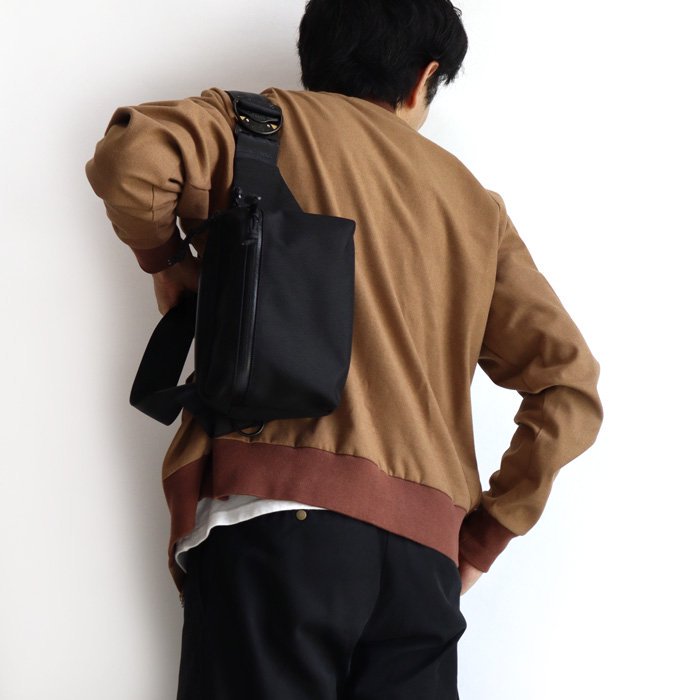 Defy Bags The Parker Pack 2.0 ボディバッグ