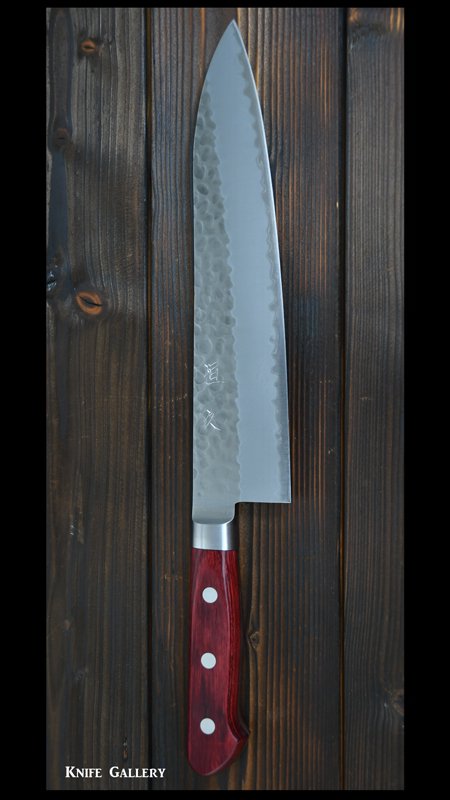 恒久】 牛刀包丁 七寸(210mm）青紙スーパー鋼 槌目 合板洋柄 ー 伝統の打刃物をお届けする「ナイフ・ギャラリー」