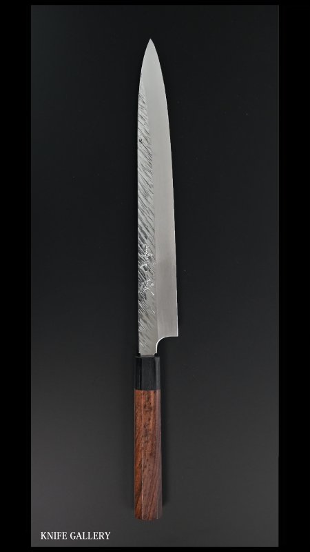 黒﨑 優 Yu Kurosaki 【風神】柳刃包丁270mm 青紙二号鋼 片刃 紫檀八角柄- 伝統の打刃物をお届けする「ナイフ・ギャラリー」