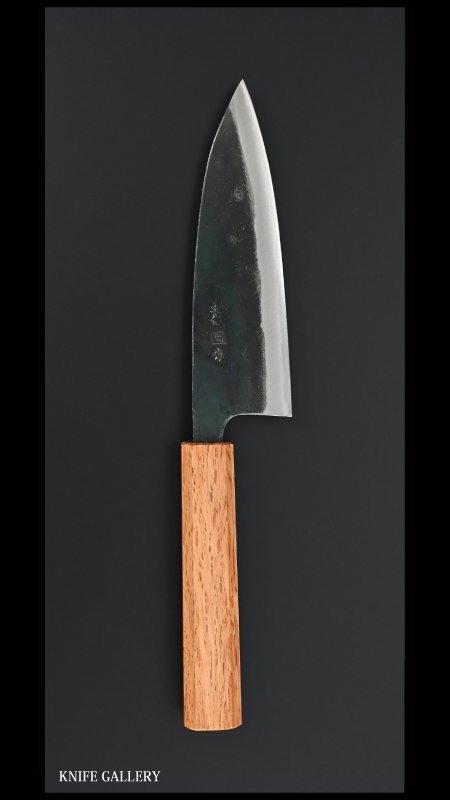 土佐司 Tosa Tsukasa 牛刀包丁150mm 白紙鋼 黒打 樫八角柄- 伝統の打刃物をお届けする「ナイフ・ギャラリー」 -  伝統の打刃物をお届けする「ナイフ・ギャラリー」 - 伝統の打刃物をお届けする「ナイフ・ギャラリー」