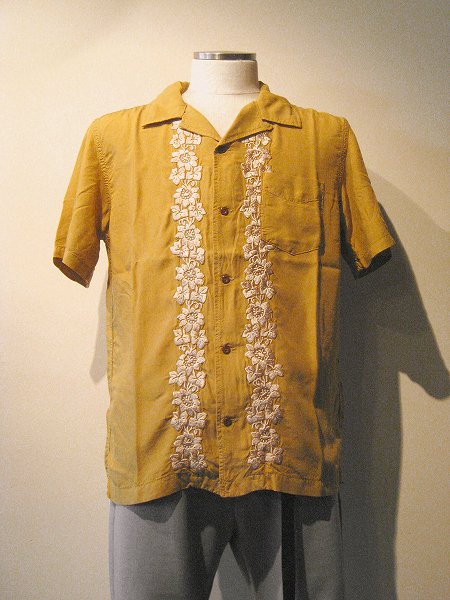 REMI RELIEF (レミレリーフ) レーヨン刺繍オープン半袖シャツ MUSTARD