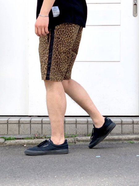 CAPTAINS HELM (キャプテンズヘルム) #SATIN-LINE LEOPARD SHORTS