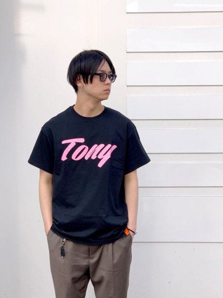 TONY TAIZSUN (トニータイズサン) TONY LOGO TEE (プリント半袖TEE) BLACK