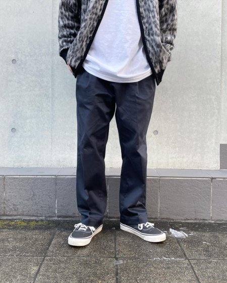 DOUBLE PLEATED CHINO TROUSERS 23SSメンズ - チノパン