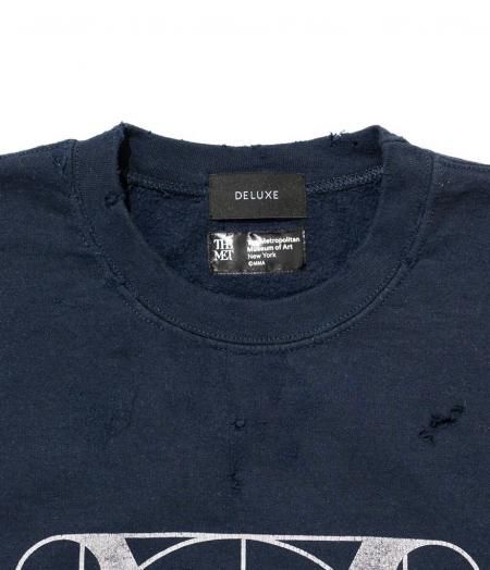 DELUXE (デラックス) DELUXE x THE MET スウェット DELUXE (デラックス) DELUXE x THE MET CREW(メトロポリタン