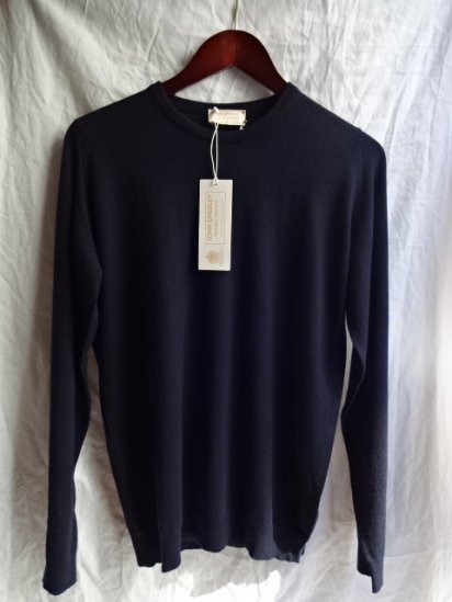 John Smedley Cashmere  100% Knit Made in England Navy