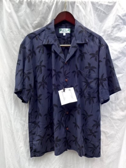 <img class='new_mark_img1' src='https://img.shop-pro.jp/img/new/icons50.gif' style='border:none;display:inline;margin:0px;padding:0px;width:auto;' />TWO PALMS Aloha Shirts Made in Hawaii  <BR> Pineapple  Navy  Black