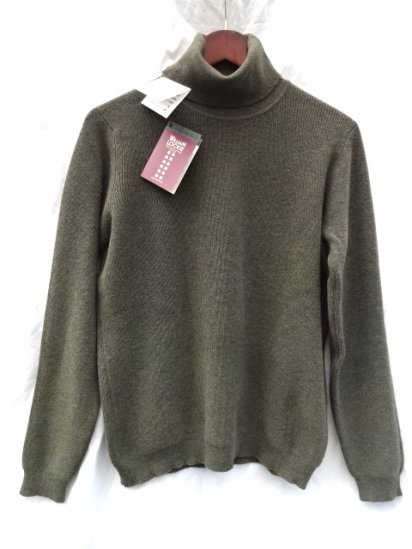 WILLIAM LOCKIE Made in SCOTLAND Cashmere 100 Turtle Neck Sweater for ILLMINATE<BR>Olive