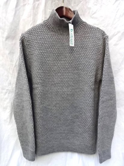 <img class='new_mark_img1' src='https://img.shop-pro.jp/img/new/icons50.gif' style='border:none;display:inline;margin:0px;padding:0px;width:auto;' />KILKEEL MOSS STITCH TURTLE NECK MADE IN GREAT BRITAIN GRAY