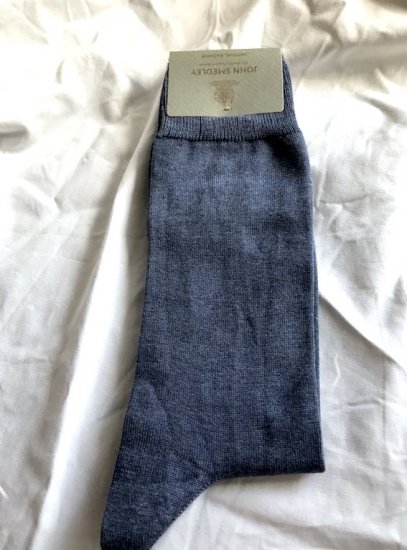 <img class='new_mark_img1' src='https://img.shop-pro.jp/img/new/icons50.gif' style='border:none;display:inline;margin:0px;padding:0px;width:auto;' />John Smedley Cotton Socks Made in England Blue