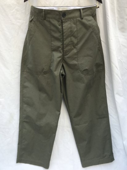 <img class='new_mark_img1' src='https://img.shop-pro.jp/img/new/icons50.gif' style='border:none;display:inline;margin:0px;padding:0px;width:auto;' />KESTIN HARE VICTORIA TROUSERS MADE IN U.K “Brisbane Moss ” SALE!! 28,000 → 19,600 + Tax