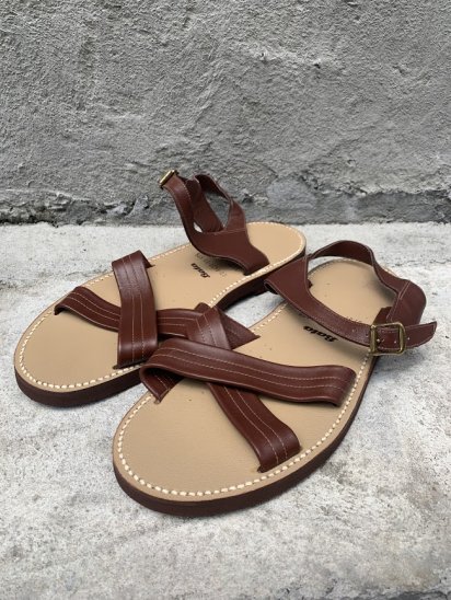 <img class='new_mark_img1' src='https://img.shop-pro.jp/img/new/icons50.gif' style='border:none;display:inline;margin:0px;padding:0px;width:auto;' />~90's Vintage Dead Stock British Army Tropical Sandal by Bata Made in ENGLAND / 11