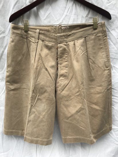 <img class='new_mark_img1' src='https://img.shop-pro.jp/img/new/icons50.gif' style='border:none;display:inline;margin:0px;padding:0px;width:auto;' />40's Vintage Italian Army Brown Moleskin Shorts