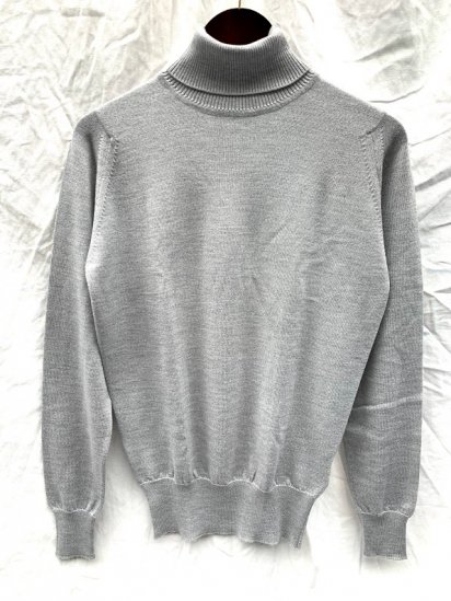 John Smedley Extra Fine Merino Wool Knit A3742 PULLOVER Made in England Silver

