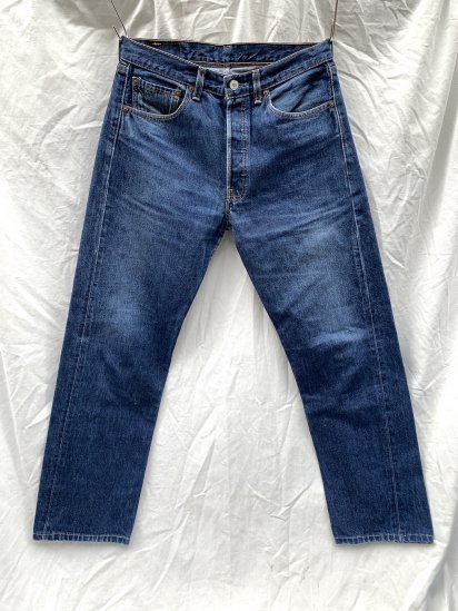 <img class='new_mark_img1' src='https://img.shop-pro.jp/img/new/icons50.gif' style='border:none;display:inline;margin:0px;padding:0px;width:auto;' />90's Vintage Levi's 501 Denim Pants Made in Canada
