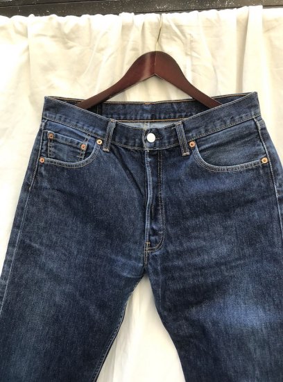 90's ~ Old Euro Levi's 501 Made in Turkey Indigo (33 x 33