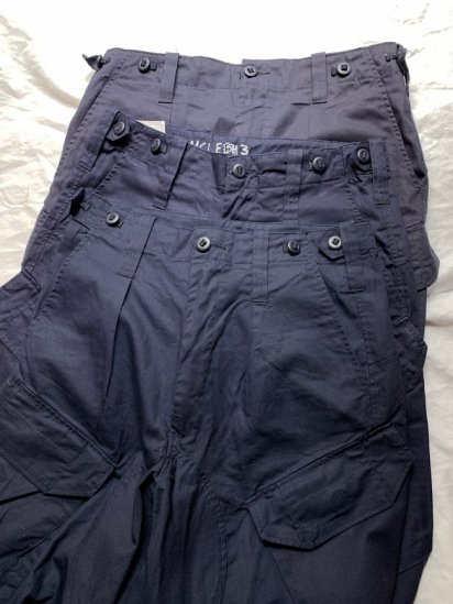 <img class='new_mark_img1' src='https://img.shop-pro.jp/img/new/icons50.gif' style='border:none;display:inline;margin:0px;padding:0px;width:auto;' />Dead Stock Royal Navy PCS (Personal Clothing System) Trousers