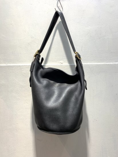 <img class='new_mark_img1' src='https://img.shop-pro.jp/img/new/icons50.gif' style='border:none;display:inline;margin:0px;padding:0px;width:auto;' />Old Coach Leather Shoulder Bag Made in USA