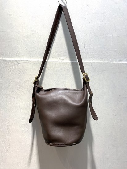 <img class='new_mark_img1' src='https://img.shop-pro.jp/img/new/icons50.gif' style='border:none;display:inline;margin:0px;padding:0px;width:auto;' />Old Coach Leather Mini Shoulder Bag Made in COSTA RICA
