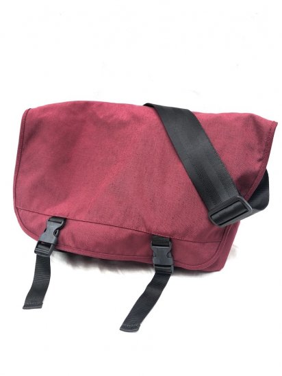 <img class='new_mark_img1' src='https://img.shop-pro.jp/img/new/icons50.gif' style='border:none;display:inline;margin:0px;padding:0px;width:auto;' />Vintage Herve Chapelier Messenger Bag by OUTDOOR PRODUCTS Made in U.S.A