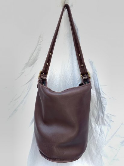 <img class='new_mark_img1' src='https://img.shop-pro.jp/img/new/icons50.gif' style='border:none;display:inline;margin:0px;padding:0px;width:auto;' />Old Coach Leather Shoulder Bag Made in USA Brown