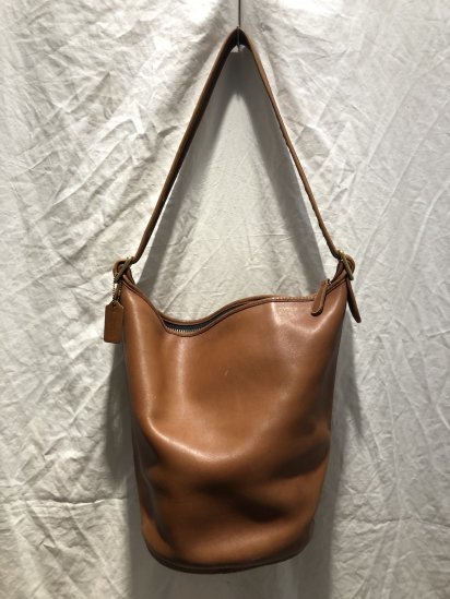 <img class='new_mark_img1' src='https://img.shop-pro.jp/img/new/icons50.gif' style='border:none;display:inline;margin:0px;padding:0px;width:auto;' />Old Coach Leather Bag Made in U.S.A Tan