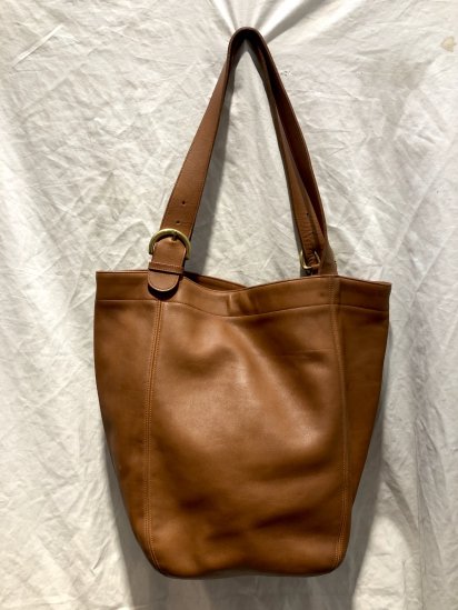 <img class='new_mark_img1' src='https://img.shop-pro.jp/img/new/icons50.gif' style='border:none;display:inline;margin:0px;padding:0px;width:auto;' />Old Coach Leather Tote Bag Made in U.S.A Tan