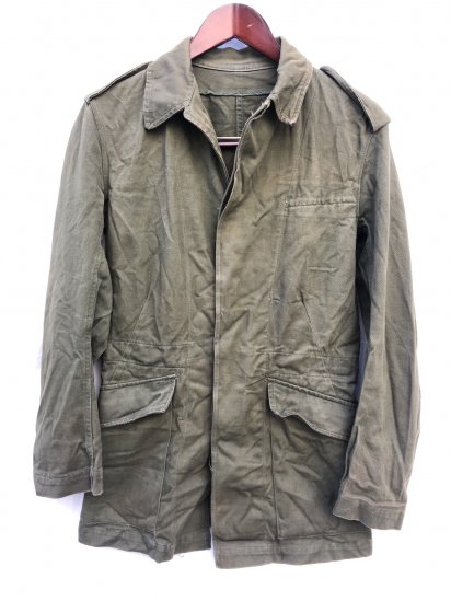 <img class='new_mark_img1' src='https://img.shop-pro.jp/img/new/icons50.gif' style='border:none;display:inline;margin:0px;padding:0px;width:auto;' />60's Vintage British Army Overall Green Jacket Good Condition (SIZE : 38)