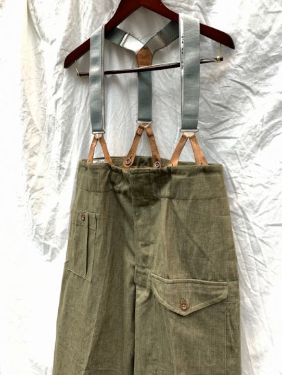 <img class='new_mark_img1' src='https://img.shop-pro.jp/img/new/icons50.gif' style='border:none;display:inline;margin:0px;padding:0px;width:auto;' />50's Vintage Dead Stock British Army Overalls Green Denim Trousers With British Army Braces / 1