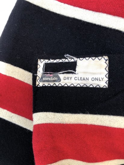 <img class='new_mark_img1' src='https://img.shop-pro.jp/img/new/icons50.gif' style='border:none;display:inline;margin:0px;padding:0px;width:auto;' />Vintage School Muffler (RedBlackWhite)