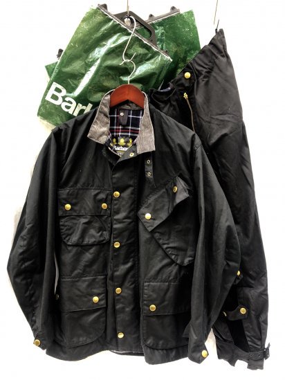 <img class='new_mark_img1' src='https://img.shop-pro.jp/img/new/icons50.gif' style='border:none;display:inline;margin:0px;padding:0px;width:auto;' />Dead Stock 3 Crest Vintage BARBOUR 