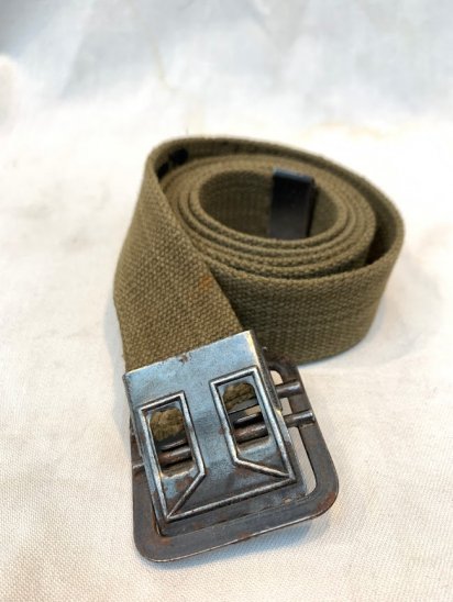 <img class='new_mark_img1' src='https://img.shop-pro.jp/img/new/icons50.gif' style='border:none;display:inline;margin:0px;padding:0px;width:auto;' />60's ~ Vintage French Army Canvas Belt / 2