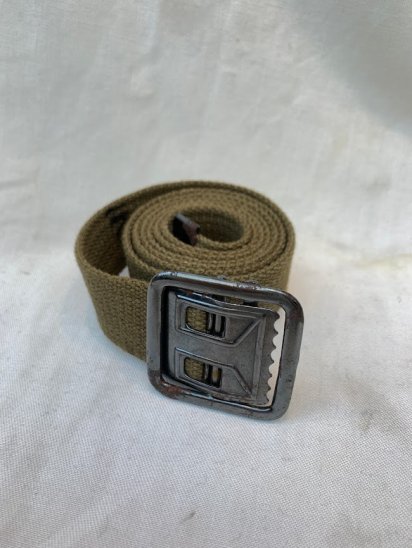 <img class='new_mark_img1' src='https://img.shop-pro.jp/img/new/icons50.gif' style='border:none;display:inline;margin:0px;padding:0px;width:auto;' />60's ~ Vintage French Army Canvas Belt / 6